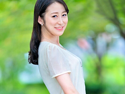 美竹千里さん37歳、専業主婦。性や快楽に好奇心な奥さまがAV出演！大人フェロモン溢れまくりな美人妻！
